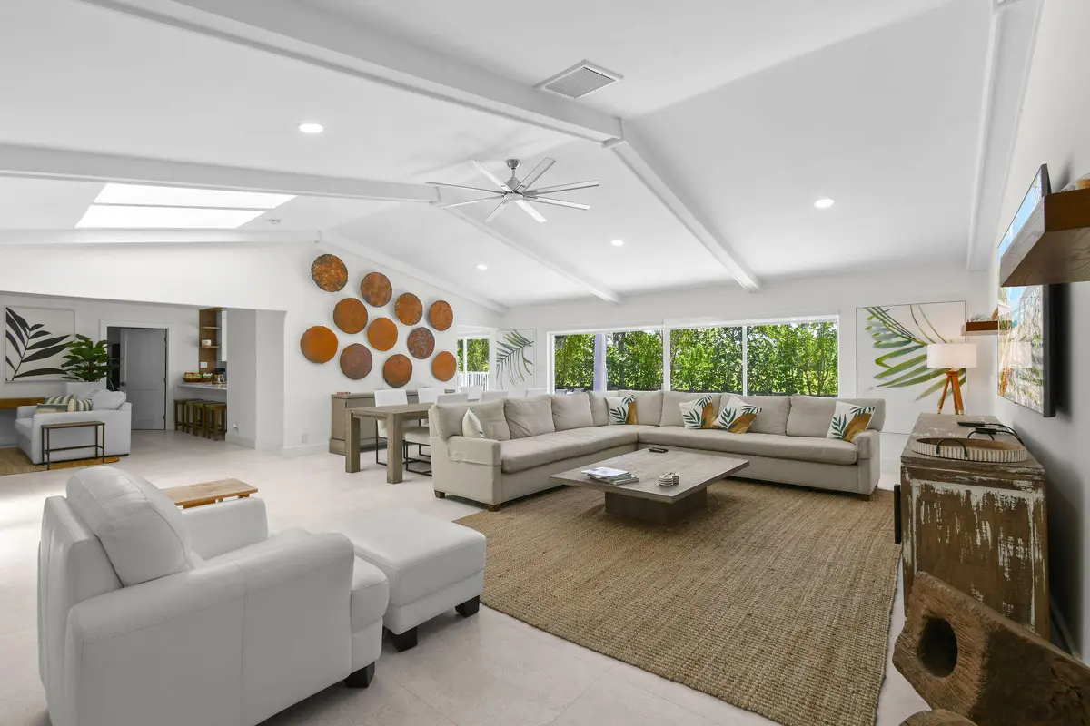 114NBeachRd(12) at 114 N Beach Road, Jupiter Island
