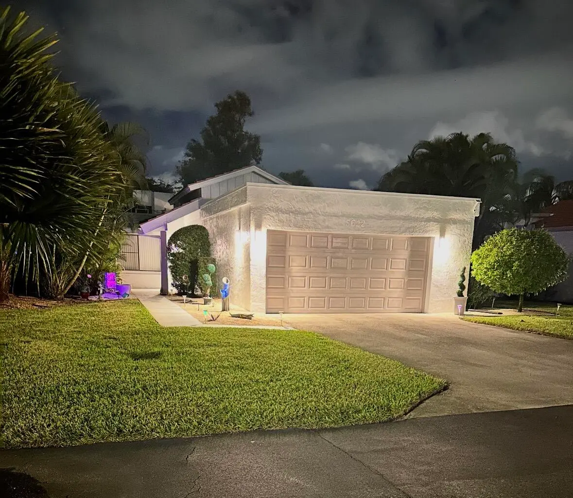night at 5622 Ainsley Court, Boynton Beach