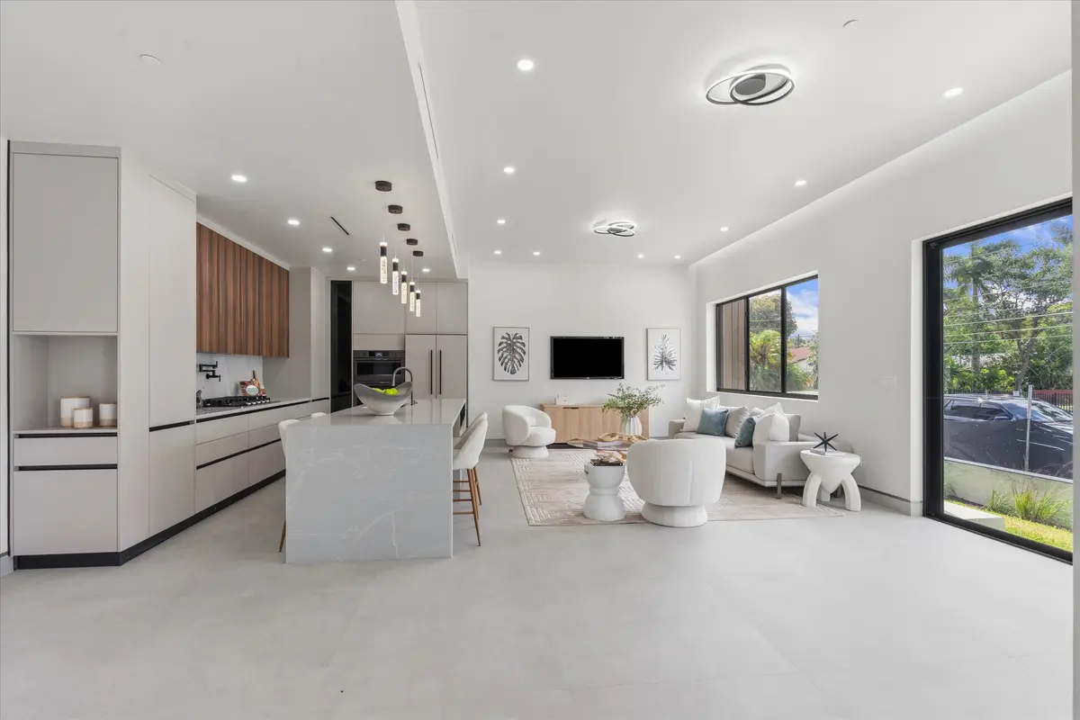 11-843 SW 14th Ct Ft. Lauderdale, FL-136 at 843 SW 14th Court 843, Fort Lauderdale
