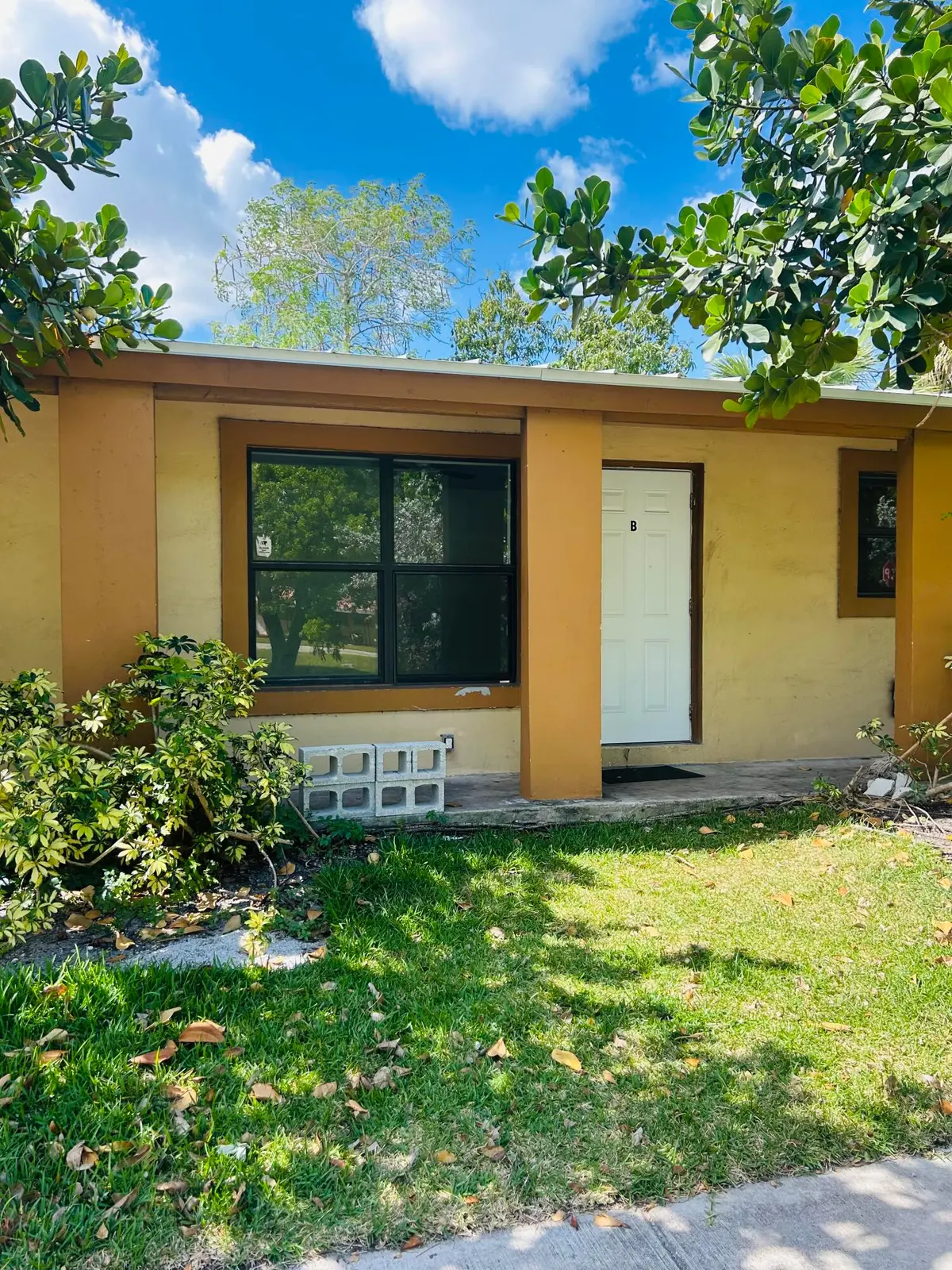 IMG_3362 at 844 NW 3rd Avenue B, Fort Lauderdale