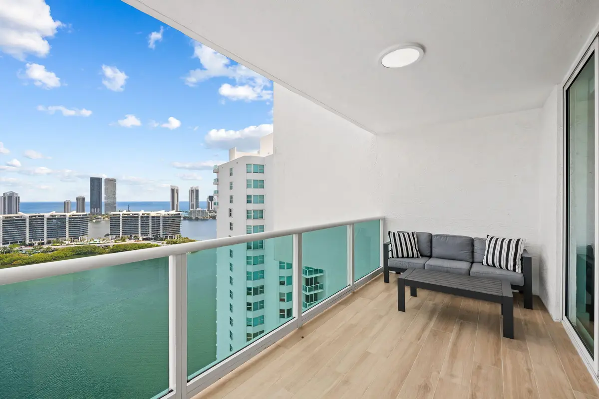 3-web-or-mls-DSC_4856 at 3301 NE 183rd Street 2906, Aventura