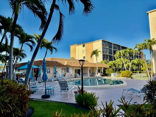 407NPool at , Boynton Beach