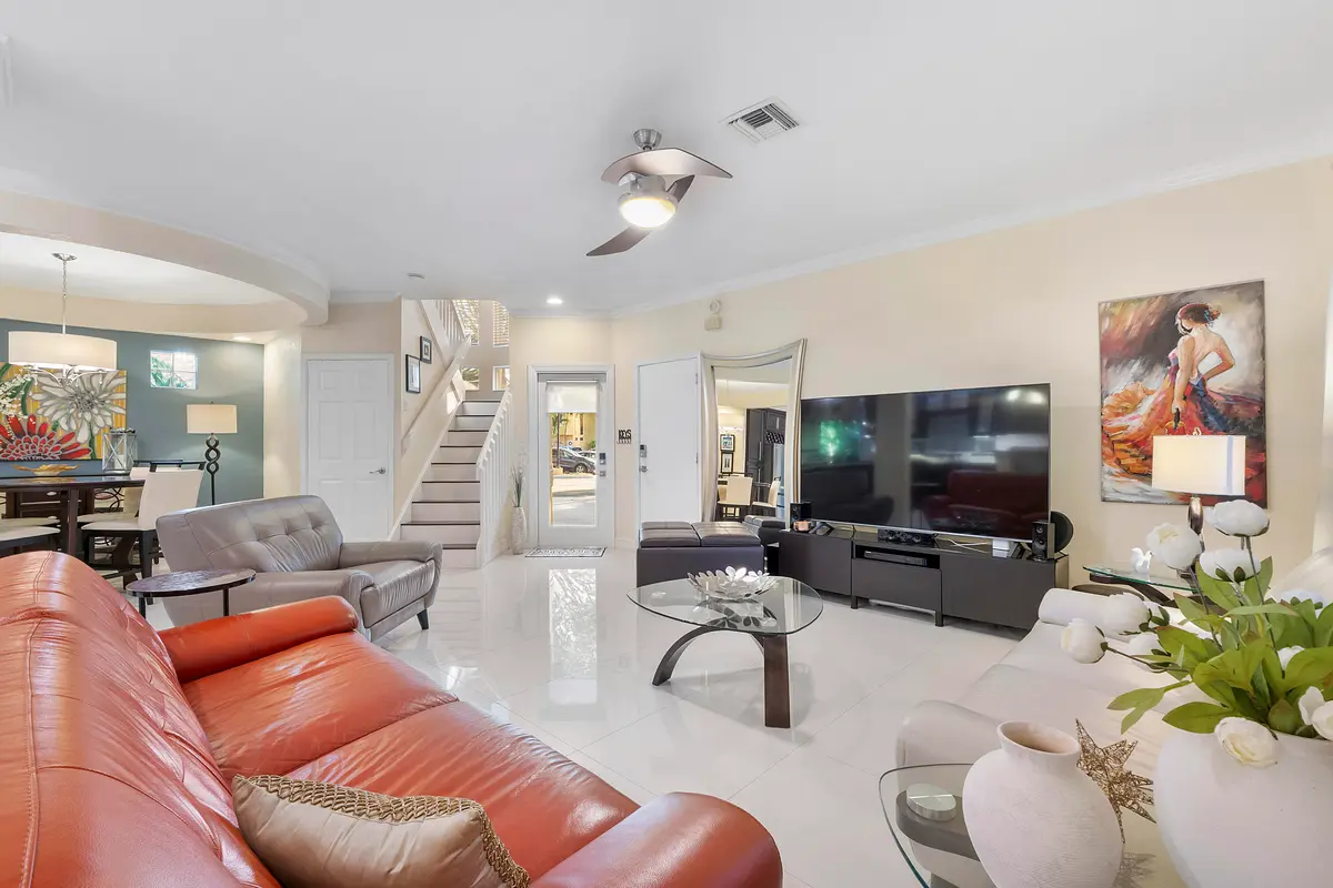 11377 Lakeview Dr_019 at 11377 Lakeview Drive, Coral Springs