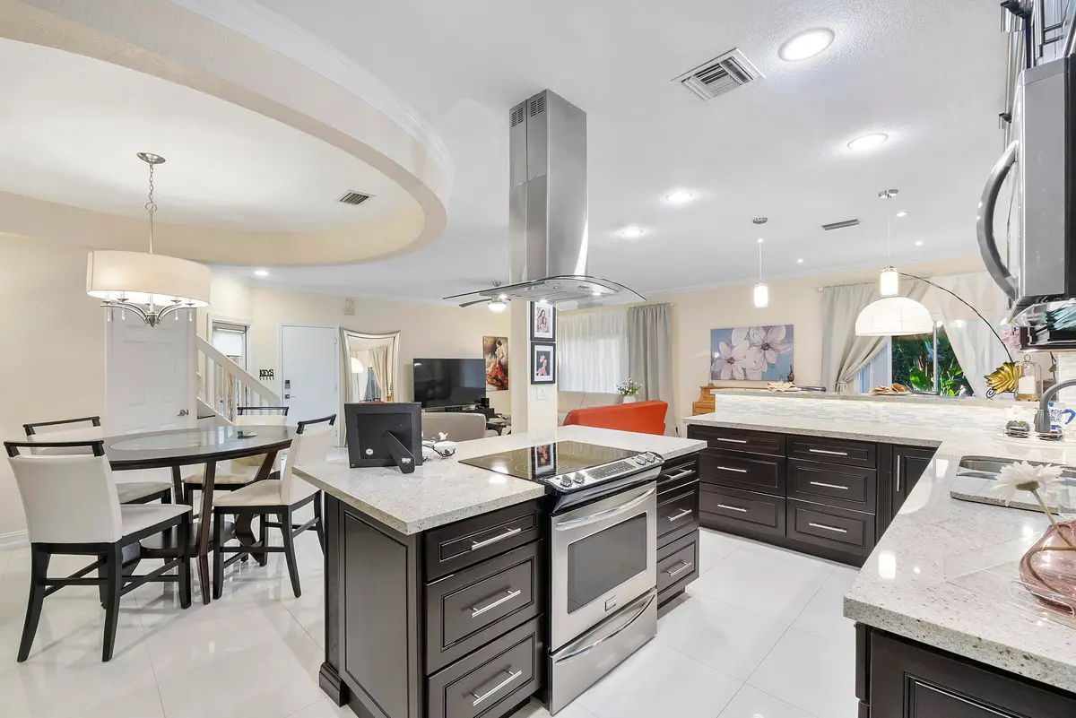 11377 Lakeview Dr_027 at 11377 Lakeview Drive, Coral Springs