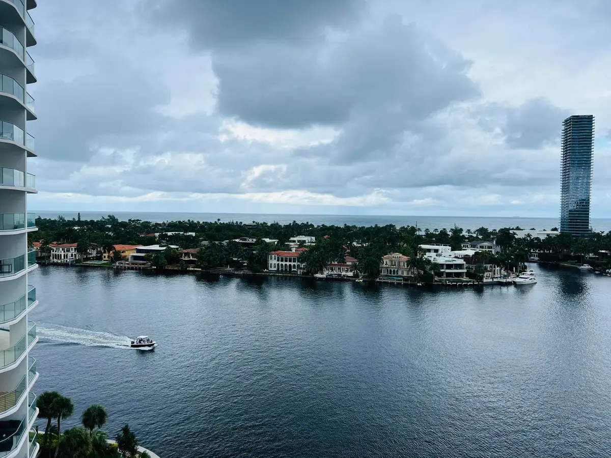 View at 19707 Turnberry Way 12e, Aventura