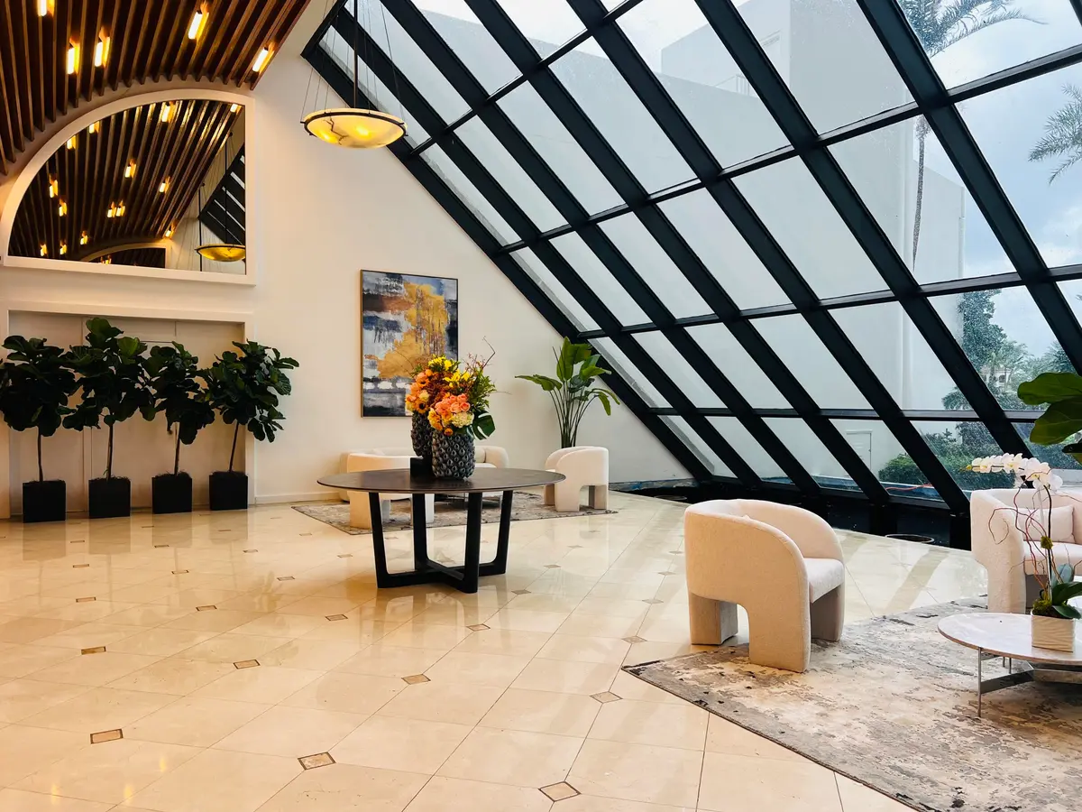 Lobby at 19707 Turnberry Way 12e, Aventura