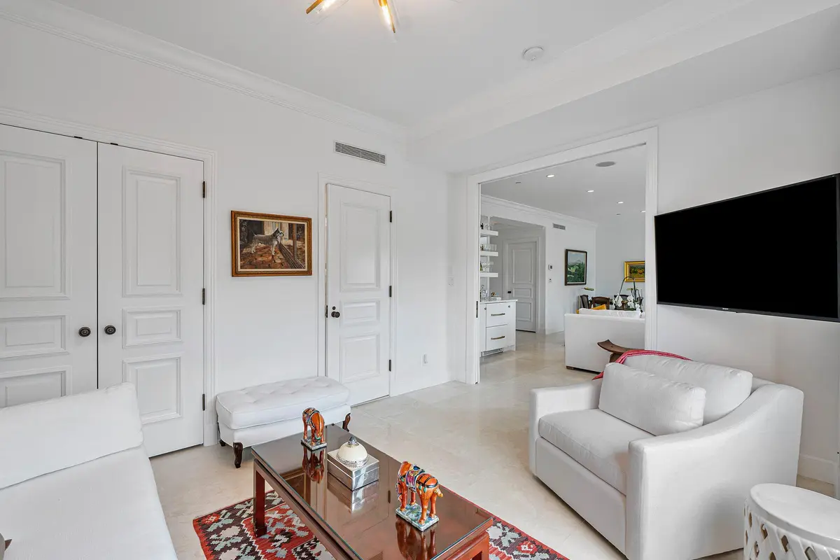 012-150BradleyPlace-203-PalmBeach-FL-334 at 150 Bradley Place 203, Palm Beach