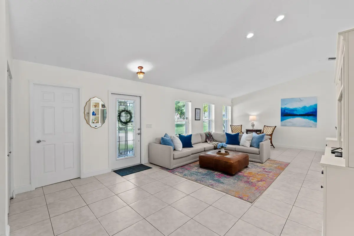 7-web-or-mls-A7402647 at 240 Sulky Way, Wellington
