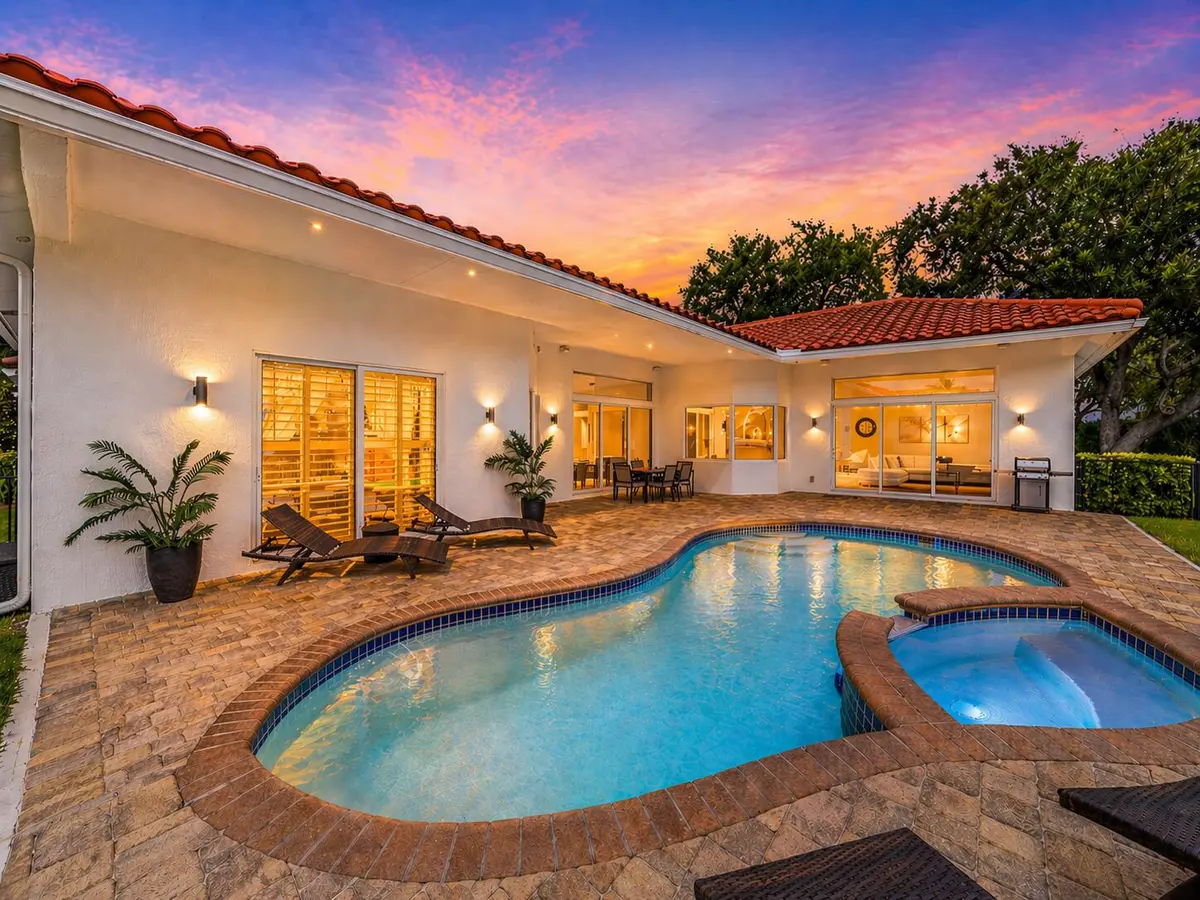 night shot 1 at 7276 NW 63rd Terrace, Parkland