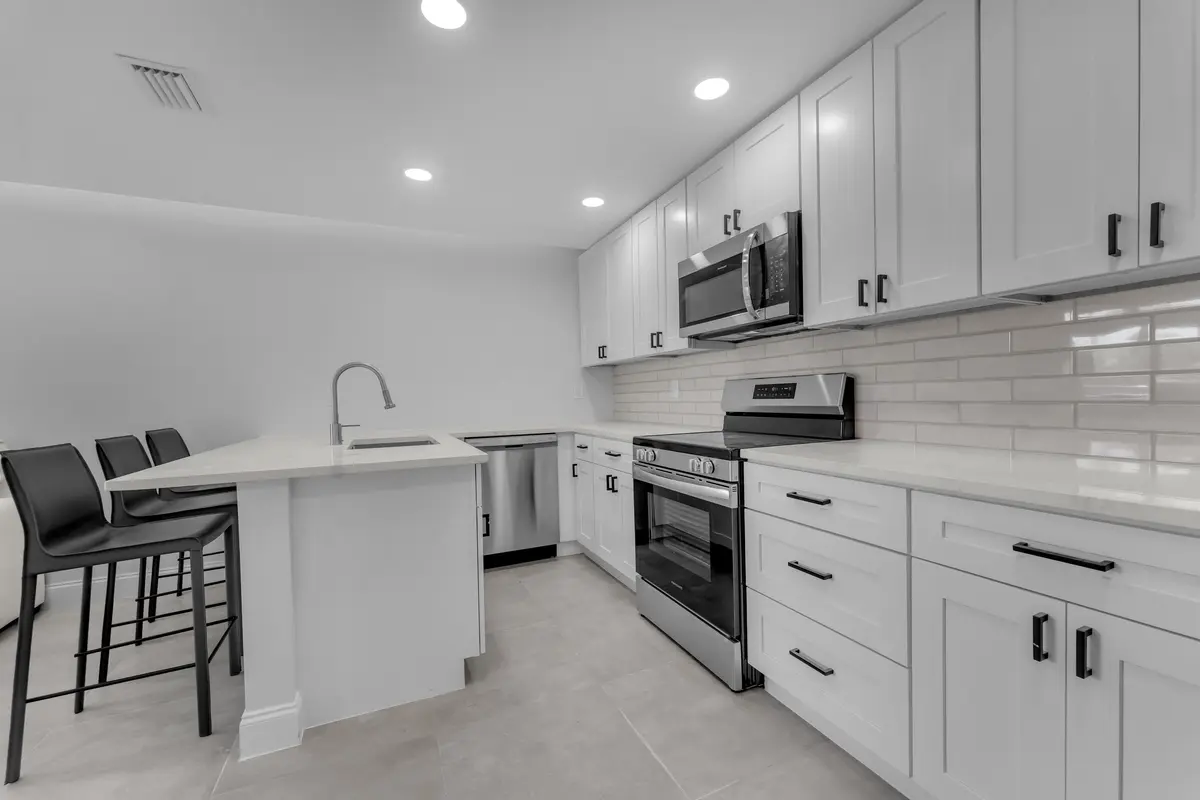 DON02326 at 381 SE 15th Avenue 1, Deerfield Beach