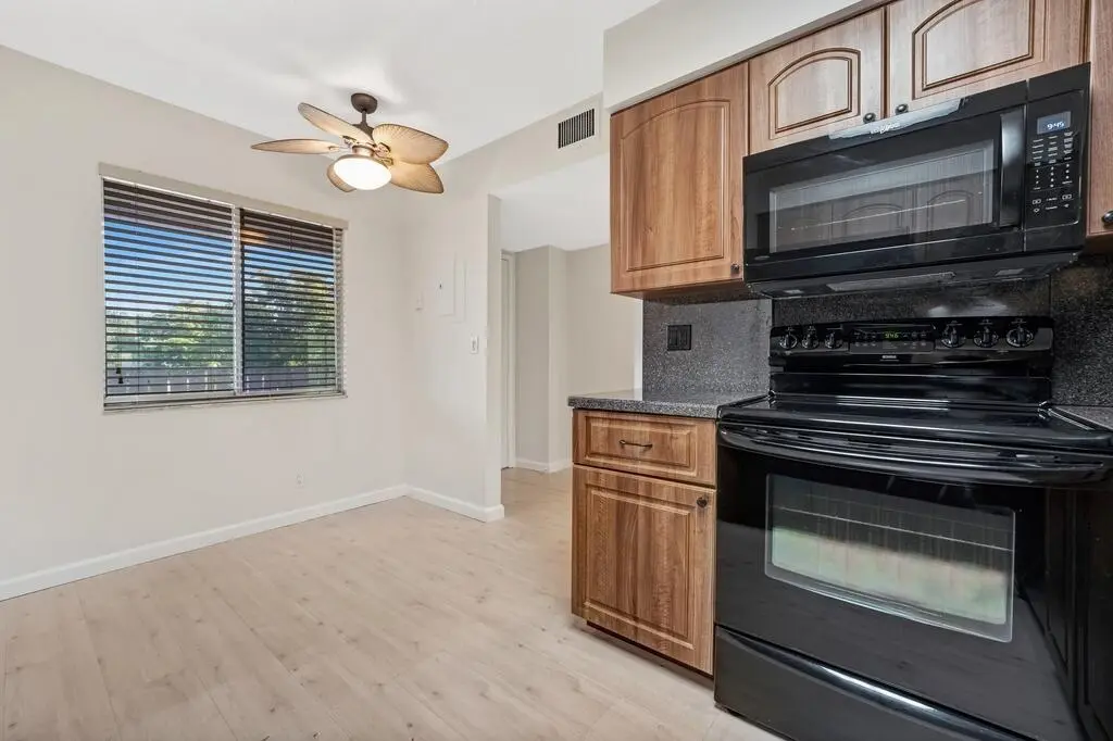 10_1024px at 7286 Huntington Lane 405, Delray Beach