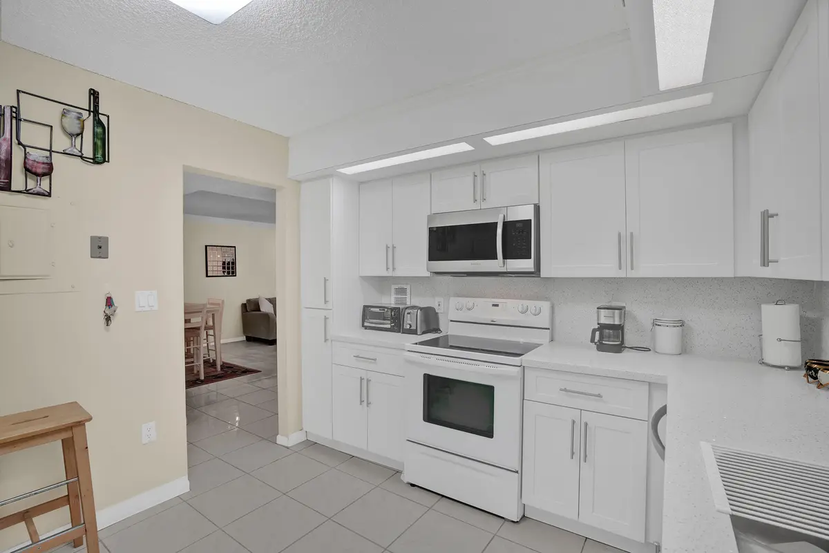 DSC06484 at 2800 N 46th Avenue A302, Hollywood
