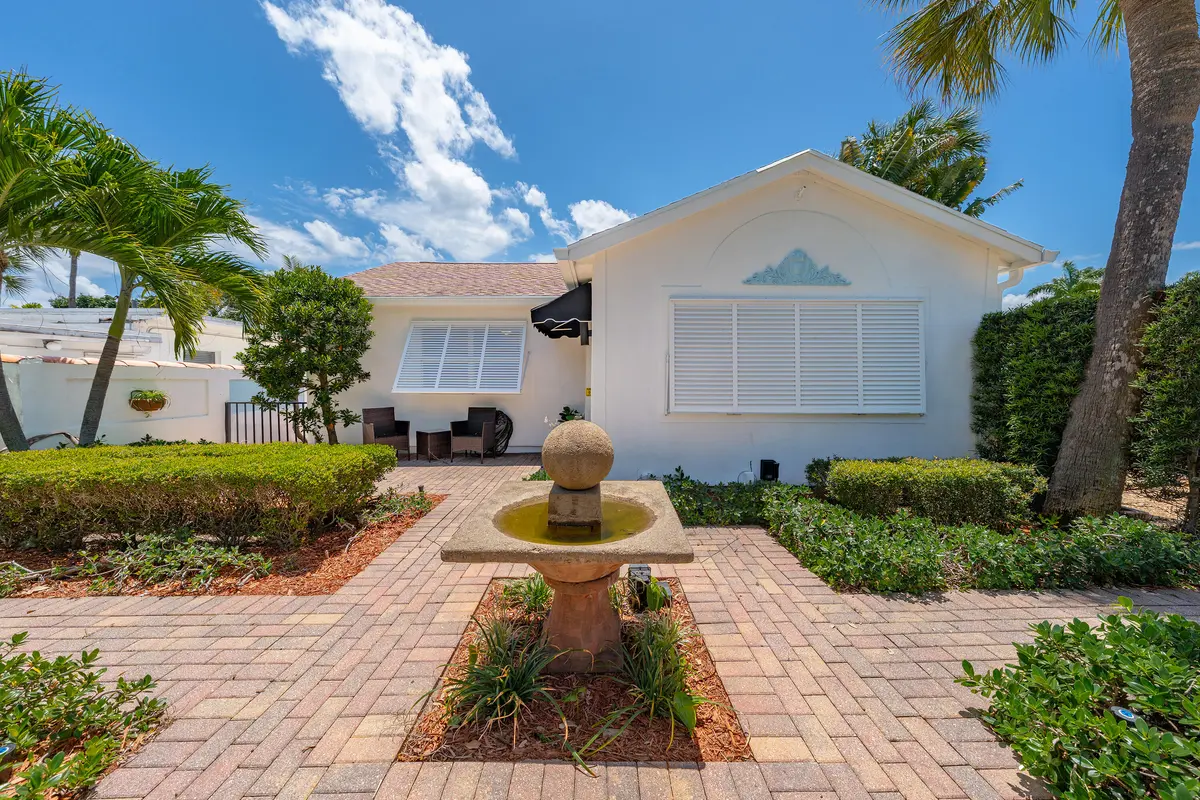 Mls-Res-5931 at 205 N 18th Ave Avenue, Lake Worth Beach