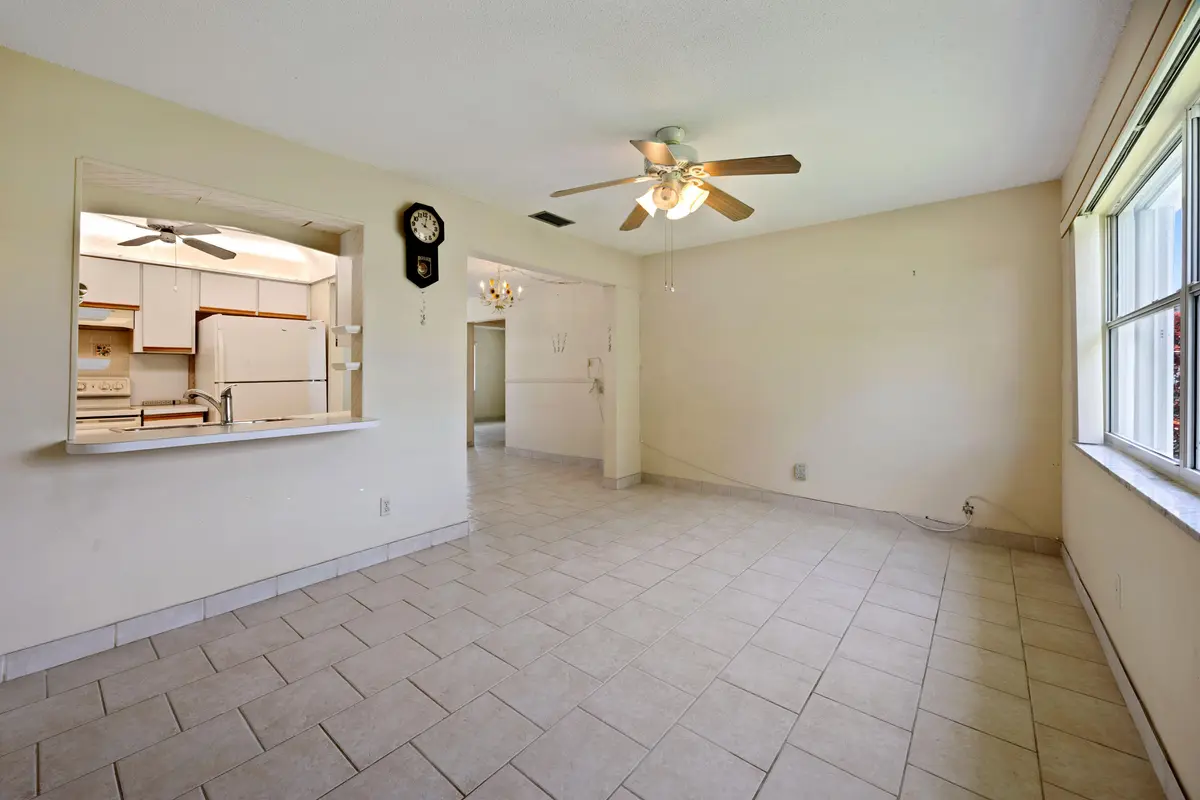 FAMILY ROOM at 904 SW 5th Court, Boynton Beach