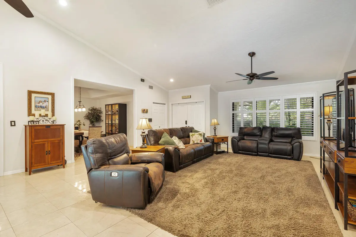 low-8 at 13739 Ishnala Circle, Wellington