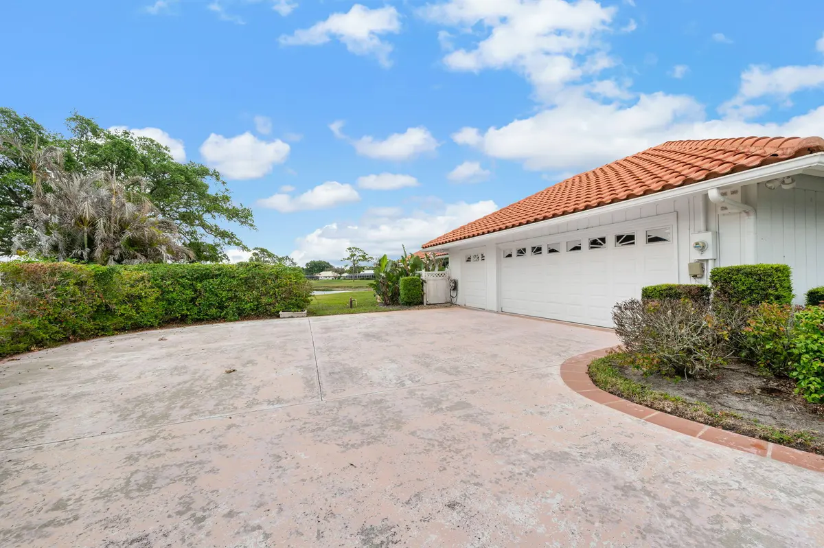 5-web-or-mls-4534 SW Bermuda Way - 5 at 4534 SW Bermuda Way, Palm City