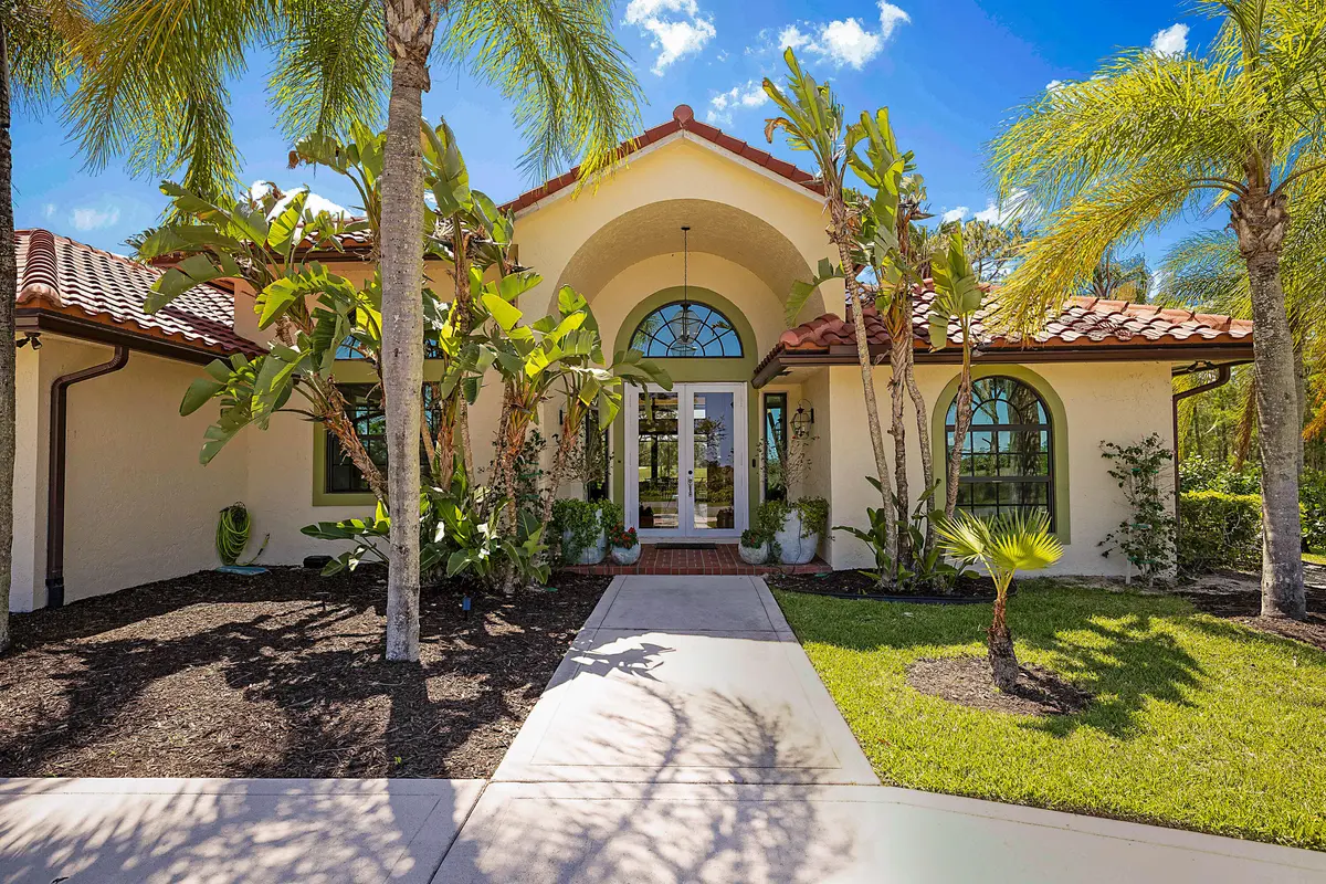 18680 SE Old Trail Dr E -3 at 18680 SE Old Trail Drive, Jupiter