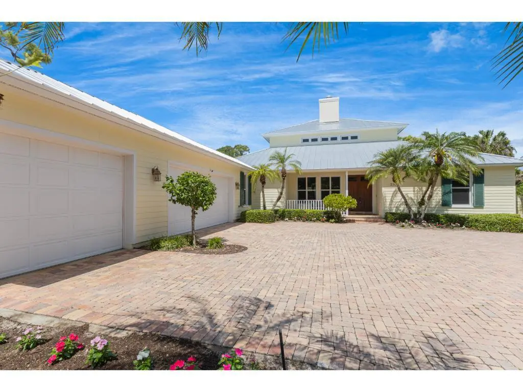 3 Car Garage/Golf Cart Storage at 230 Oak Hammock Court, Vero Beach