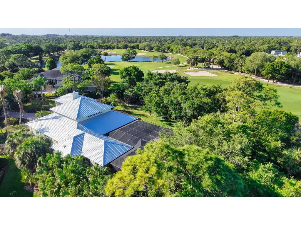Large Private Lot at 230 Oak Hammock Court, Vero Beach