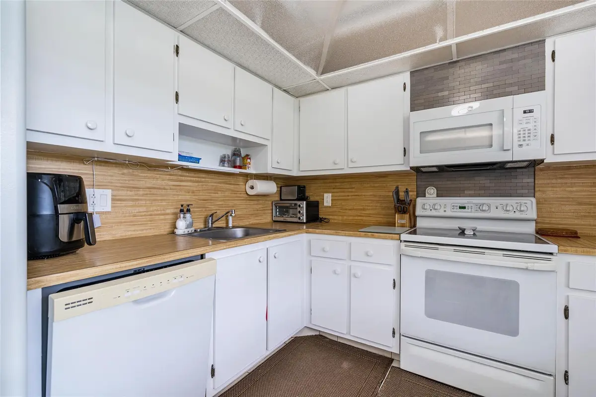 Photo 7 at 3507 Oaks Way 310, Pompano Beach