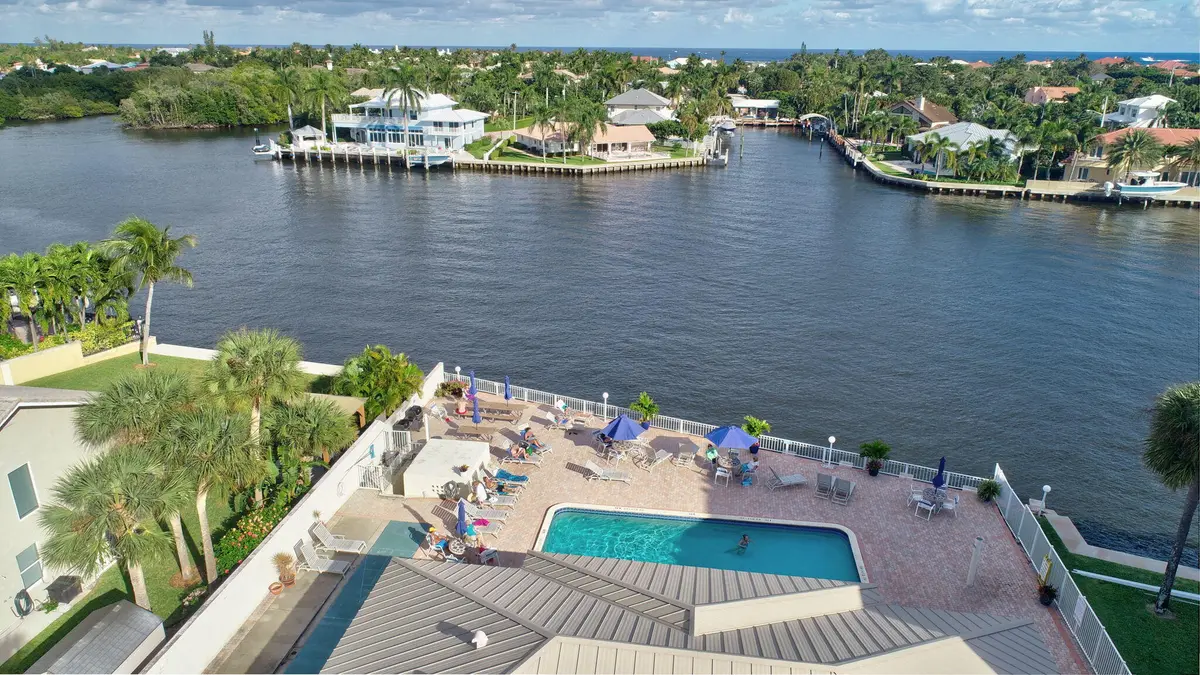 Snug harbor another pic ariel of pool an at 600 Snug Harbor Drive A16, Boynton Beach
