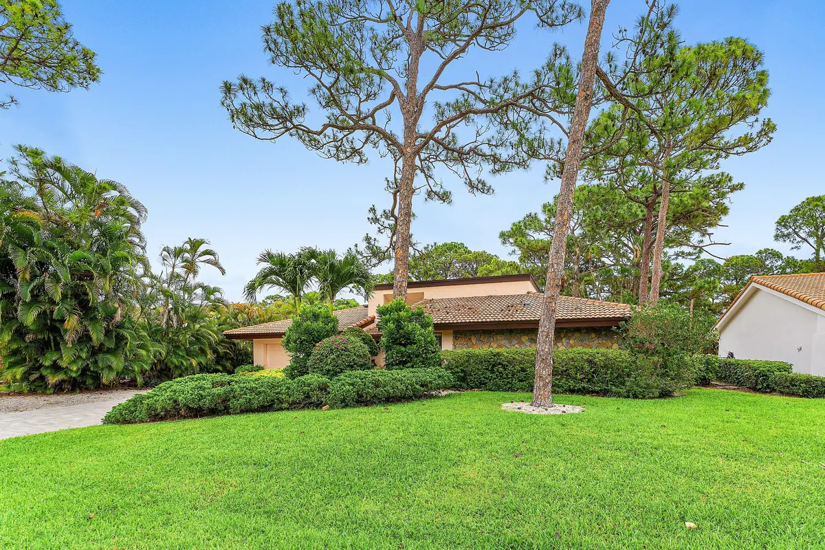 003-643WestLakewoodeCircle-DelrayBeach-F at 643 W Lakewoode Circle, Delray Beach