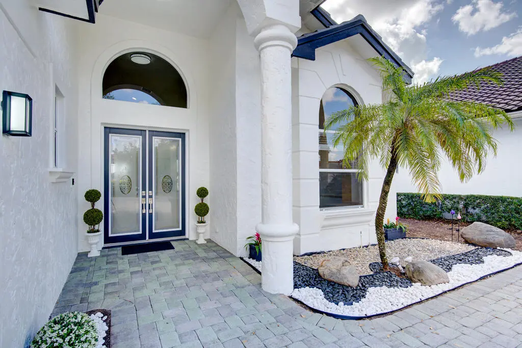 Front at 6646 Oakmont Way, West Palm Beach