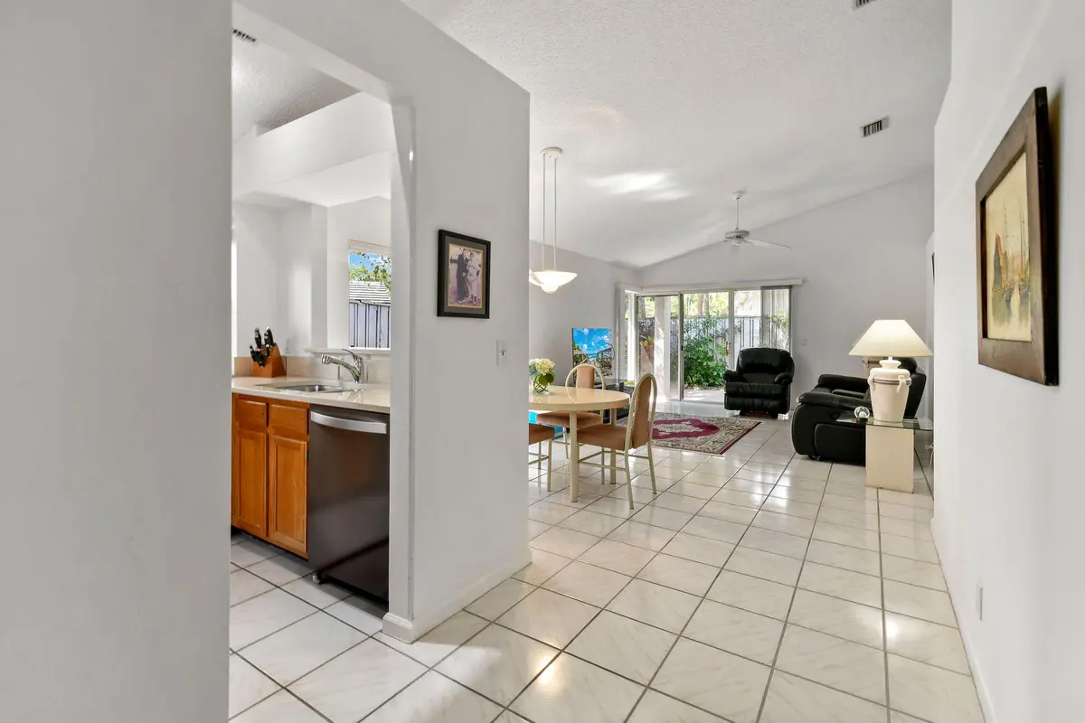 49AdmiralsCt(8) at 49 Admirals Court, Palm Beach Gardens