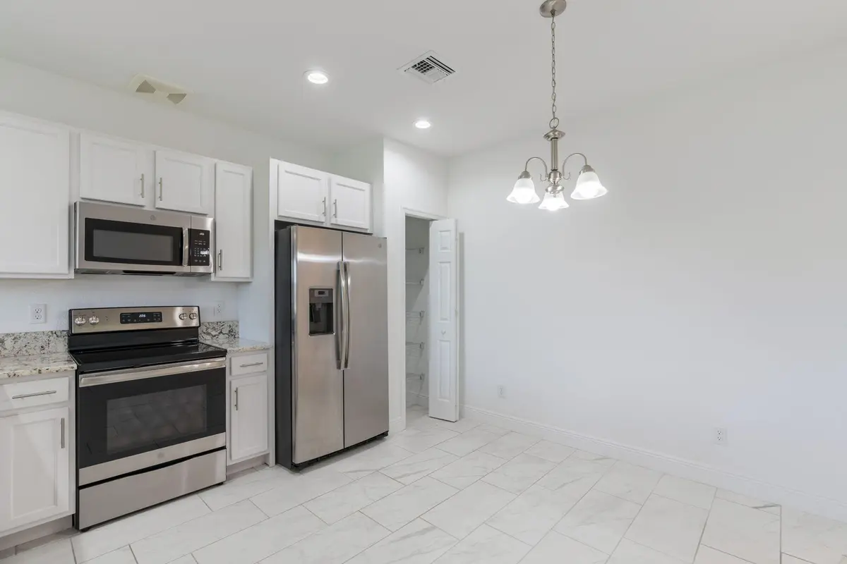 5-web-or-mls-iPixx_01_2 at 696 NE Waters Edge Lane, Port St. Lucie