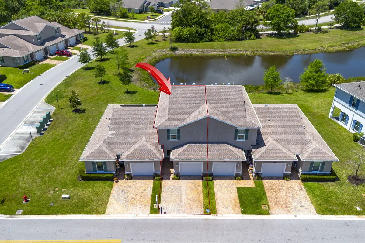 33-web-or-mls-iPixx_10_7 at 696 NE Waters Edge Lane, Port St. Lucie