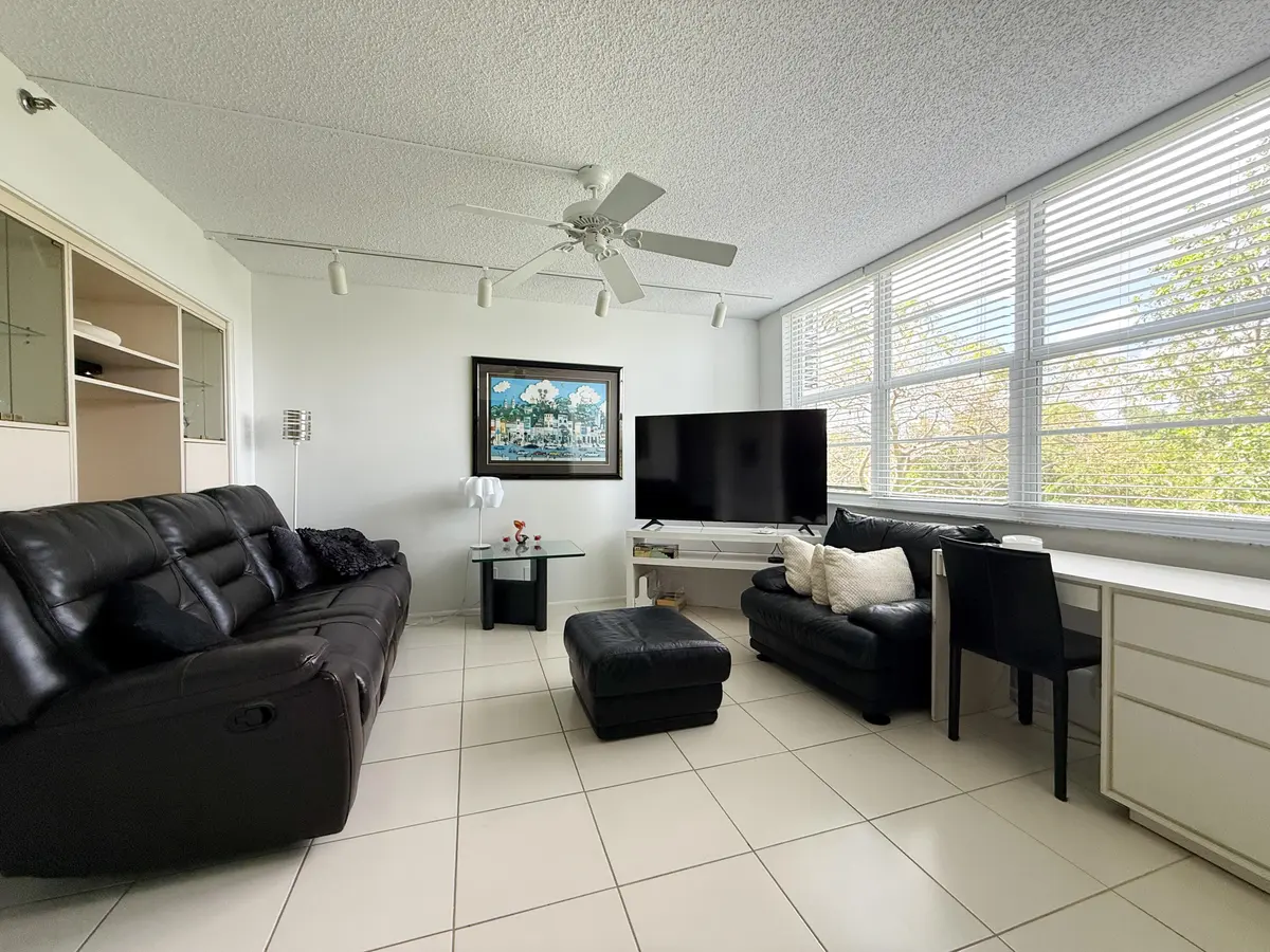 IMG_2610 at 3507 Oaks Way 310, Pompano Beach