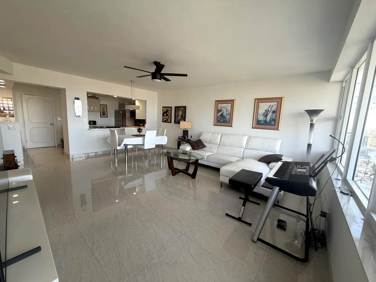 IMG_4274 at 3333 NE 34th Street 1002, Fort Lauderdale