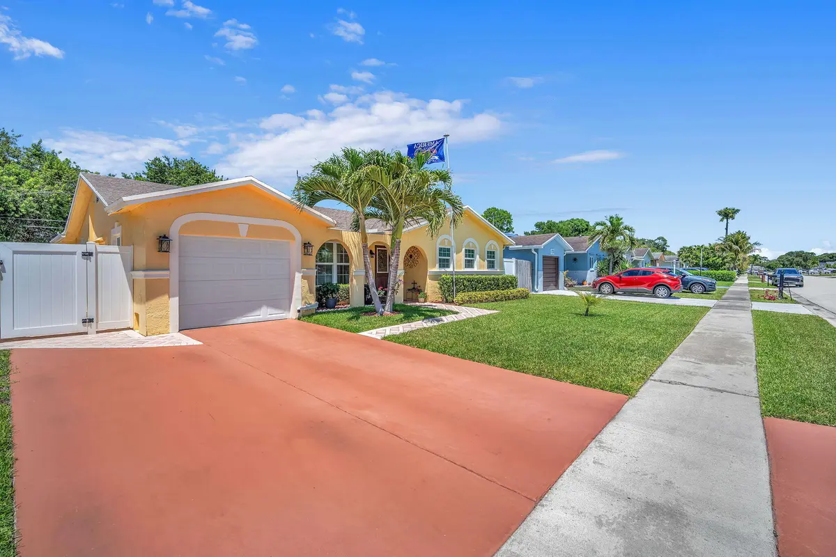 14-web-or-mls-DSC06475 at 9341 SW 1st Place, Boca Raton