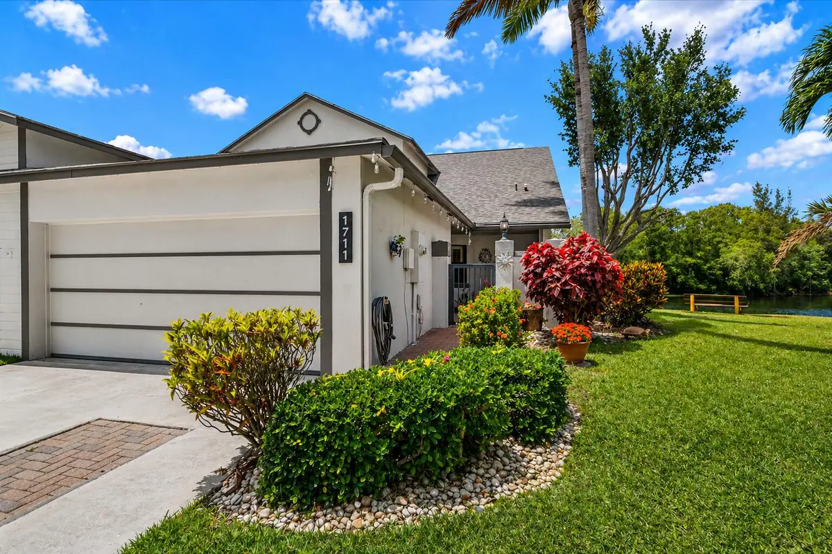 FRONT EXTERIOR at 1711 Landings Boulevard, Greenacres