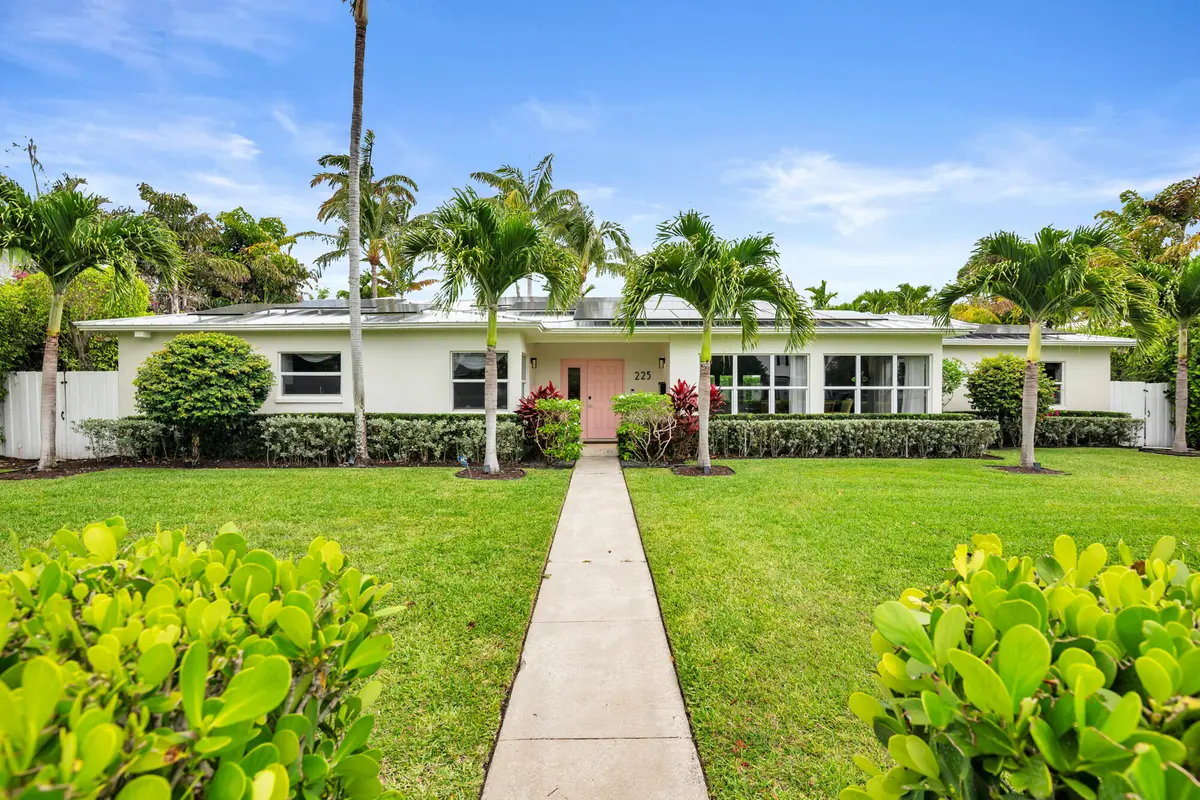 Front Entrance at 225 Russlyn Drive, West Palm Beach