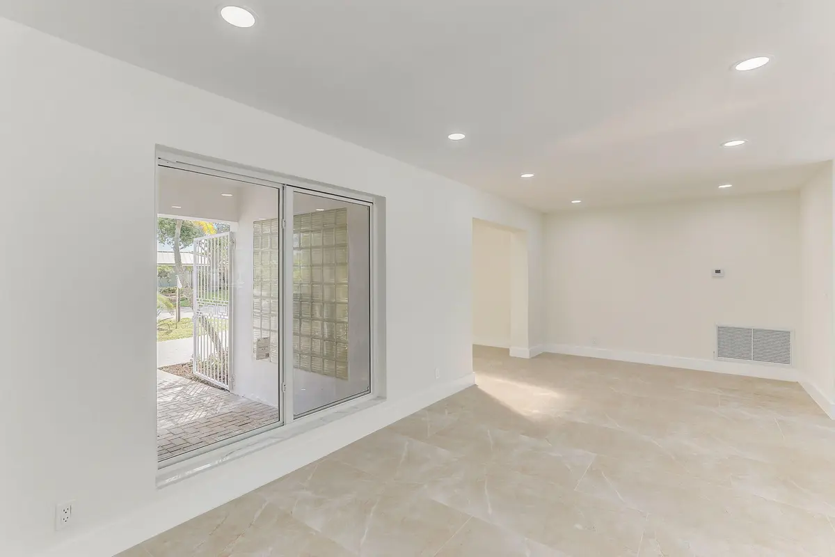 NE 29th Ave-015 at 5591 NE 29th Avenue, Fort Lauderdale