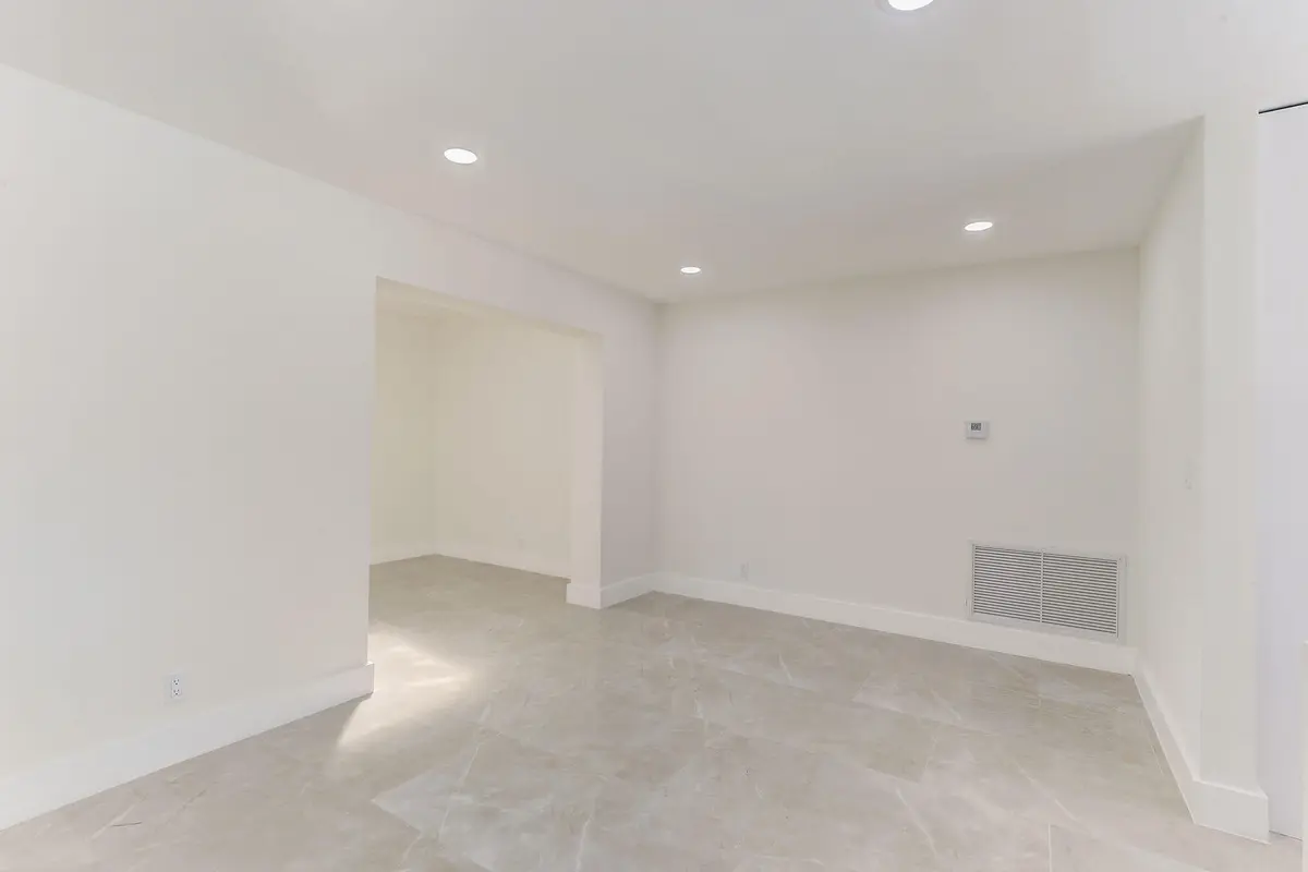 NE 29th Ave-055 at 5591 NE 29th Avenue, Fort Lauderdale