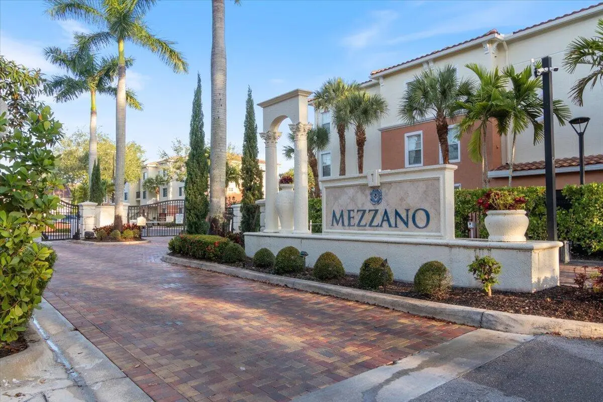20250721011216059370000000-o at 9849 Baywinds Drive 8304, West Palm Beach
