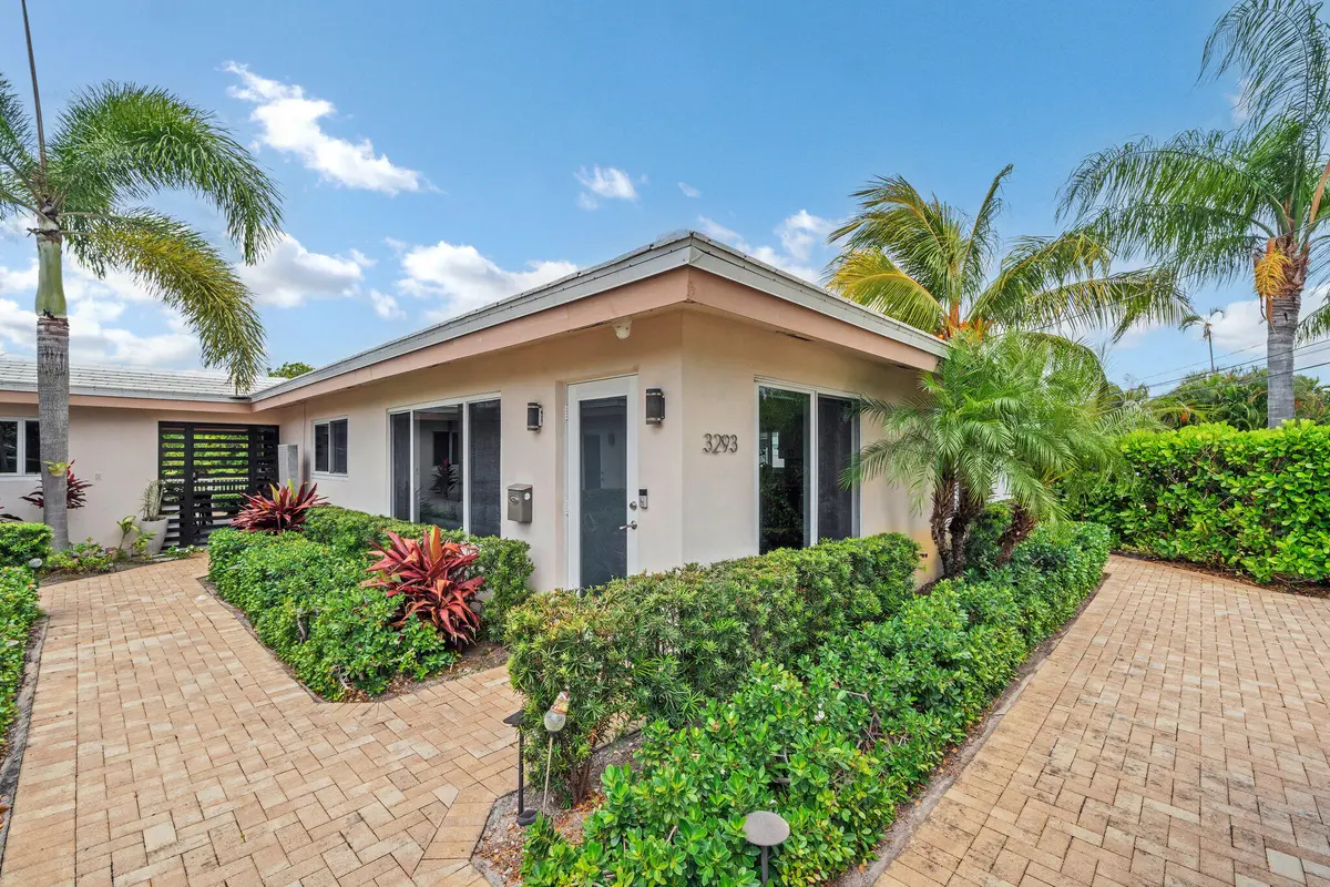 1 3293 Exterior Front at 3291-3293 NE 18th Terrace 1-2, Oakland Park