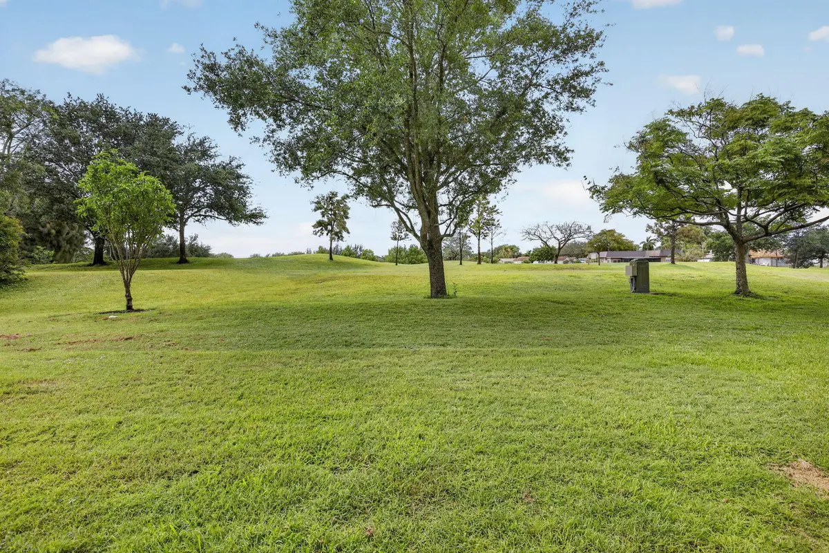 27-web-or-mls-_A7A0496 at 2491 SW 82nd Avenue 108, Davie