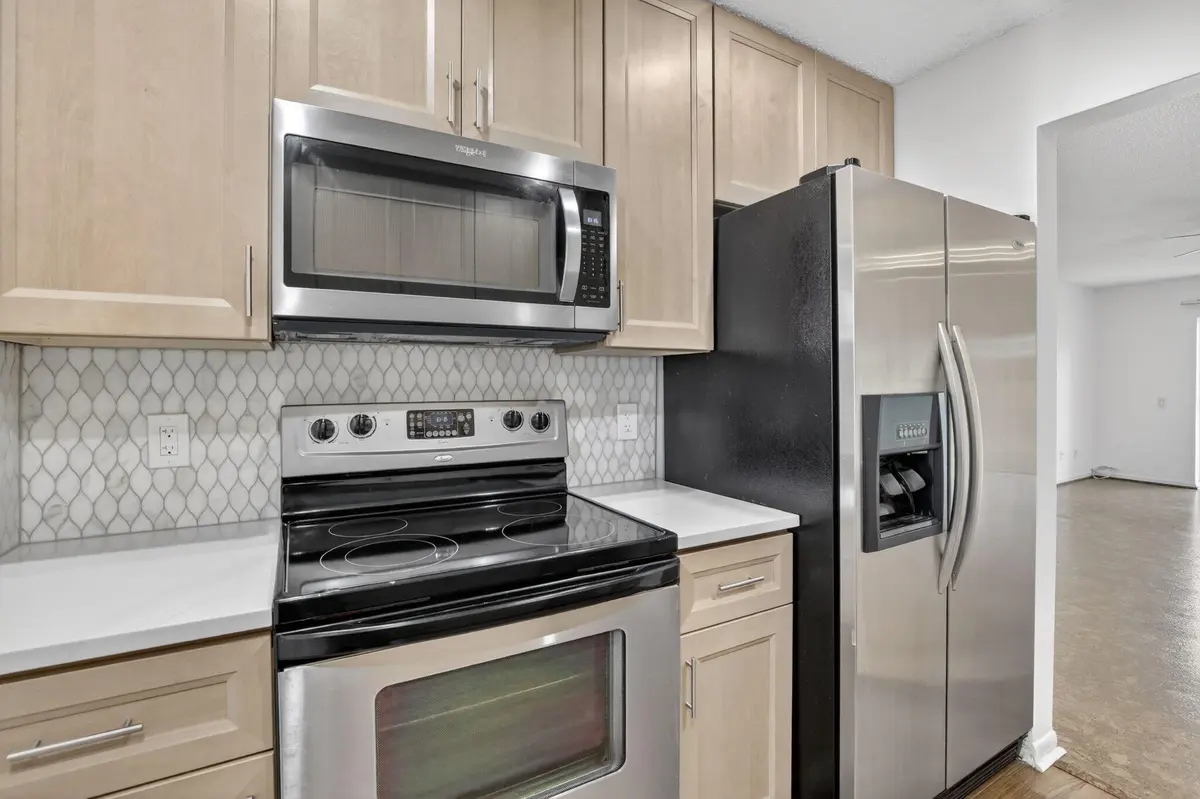 12-web-or-mls-_A7A0412 at 2491 SW 82nd Avenue 108, Davie