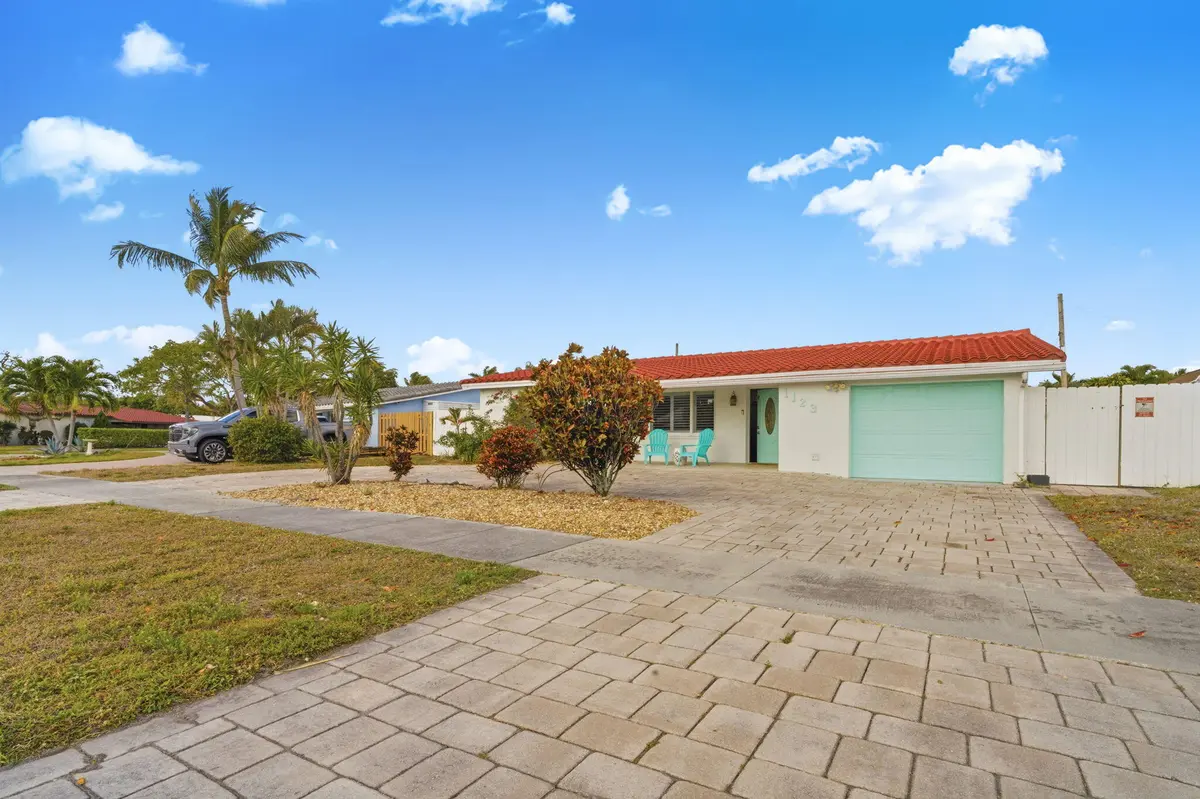 39-web-or-mls-DSC09846 at 1123 SE 2nd Avenue, Deerfield Beach