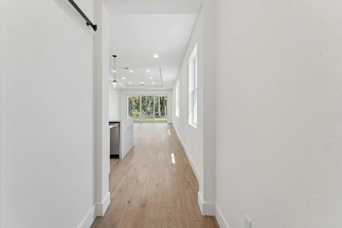 Foyer at 10091 NW Dreamweaver Road 52, Port St. Lucie