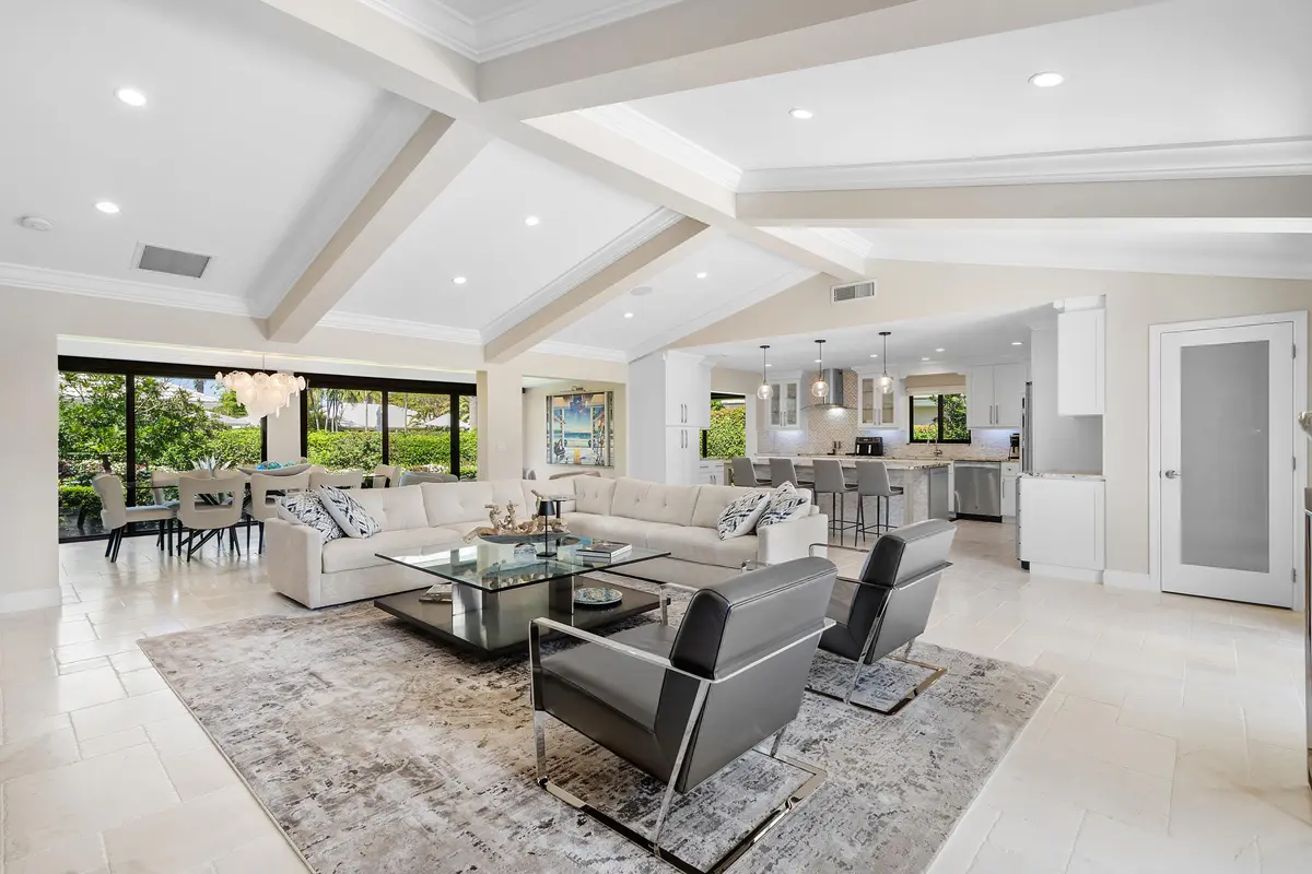 View front of living area at 3661 Royal Tern Circle, Boynton Beach