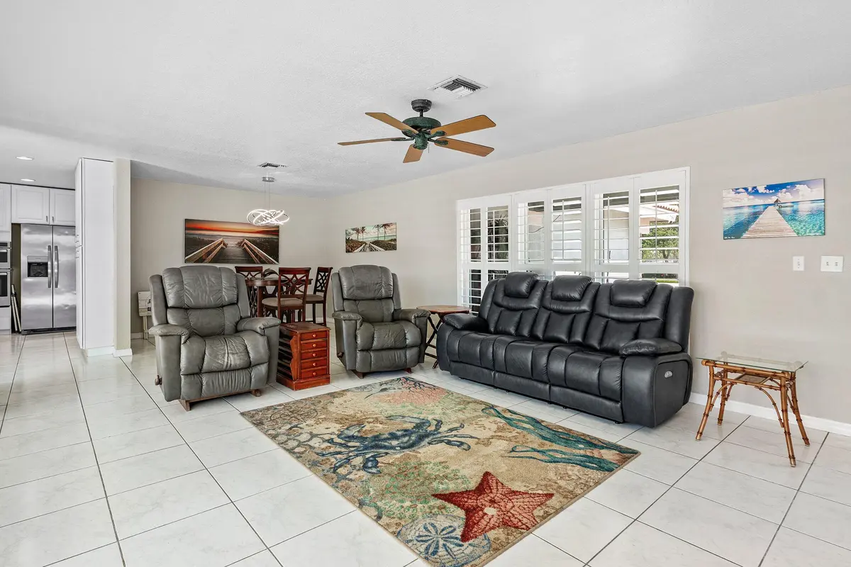 007-598WestPalmettoParkRoad-BocaRaton-FL at 598 W Palmetto Park Road, Boca Raton