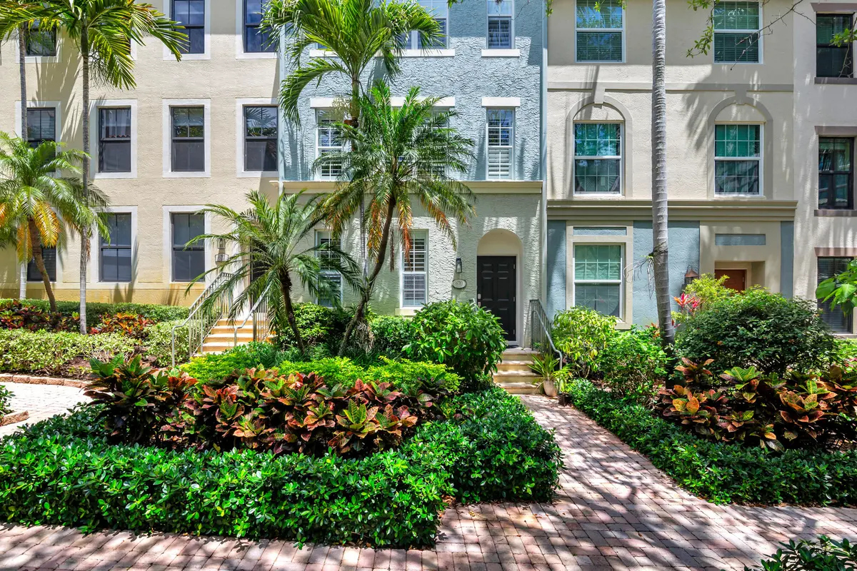 low-1 at 670 Fern Street, West Palm Beach