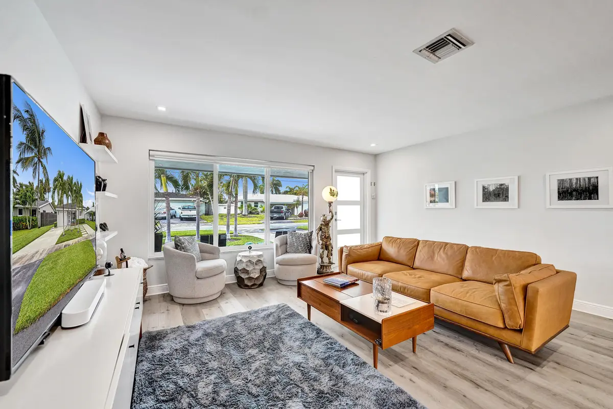 DSC02632 at 381 SE 3rd Street, Pompano Beach