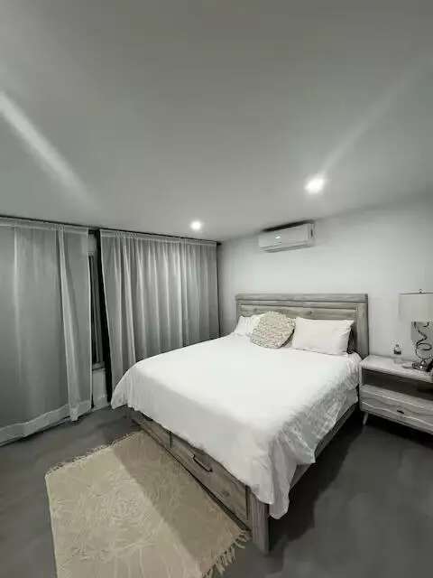 Den at 739 SE 12th Avenue, Deerfield Beach