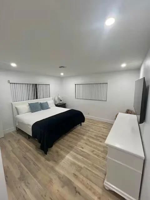 Master at 739 SE 12th Avenue, Deerfield Beach