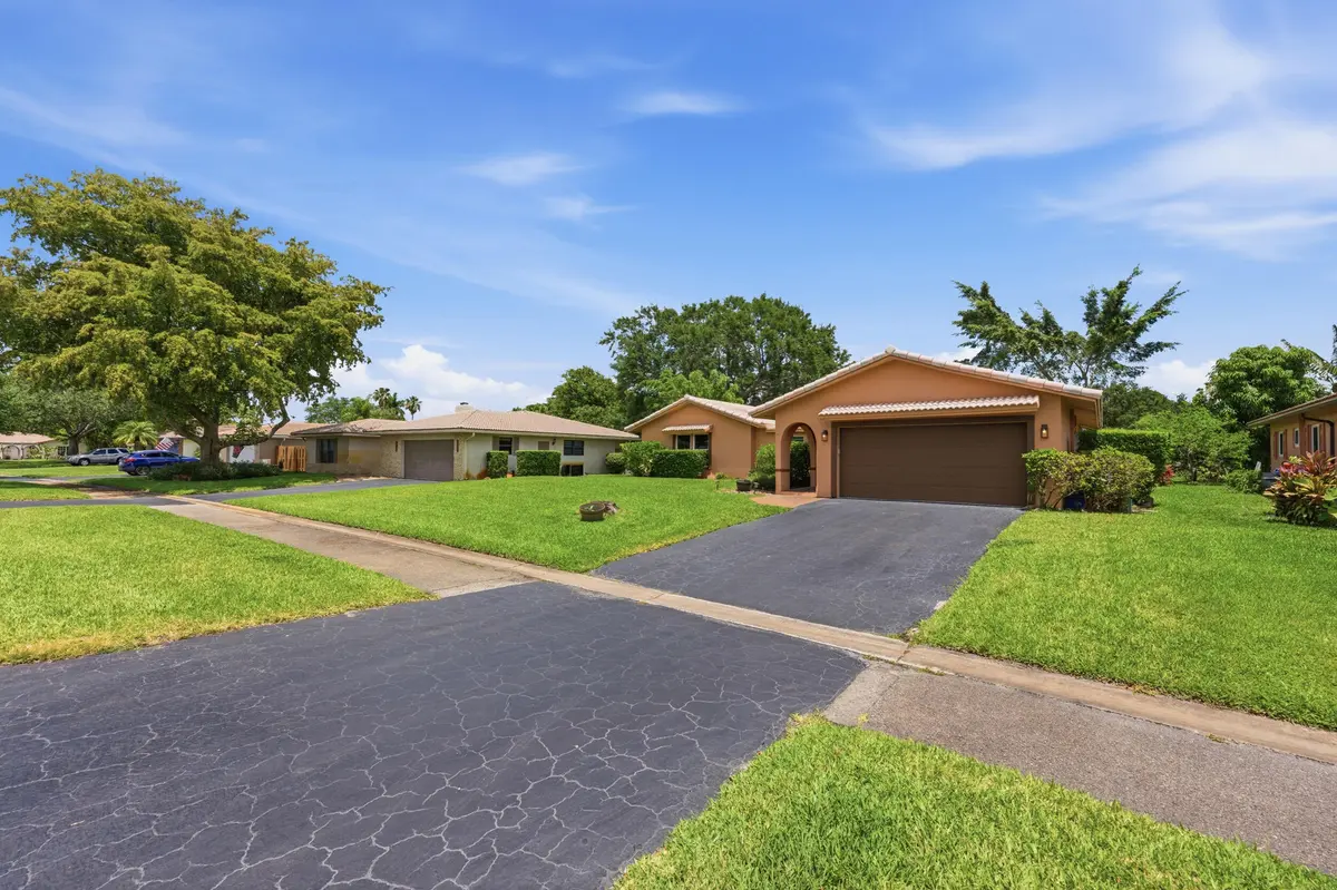 4__jjl6214 at 8557 Shadow Wood Boulevard, Coral Springs